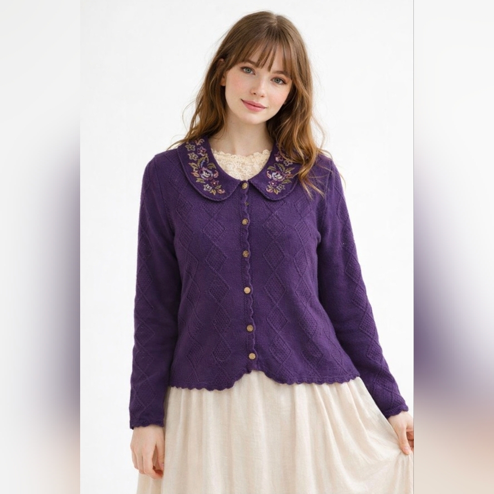 JANTZEN Clasics Embroidered by Hand Women's Purple Sweater Medium Cottagecore